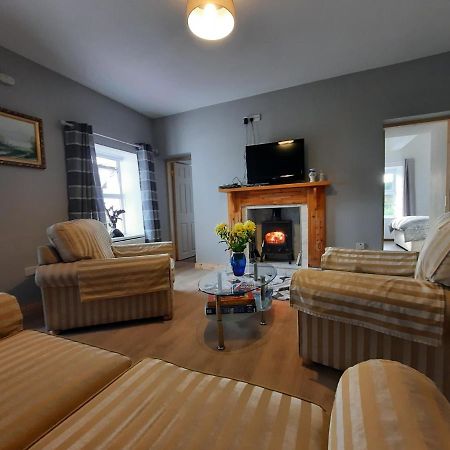 Conneelys Cottage, Connemara, Clifden, H71Y096 Bagian luar foto