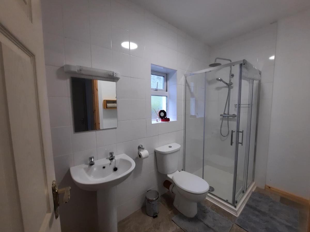 Conneelys Cottage, Connemara, Clifden, H71Y096 Bagian luar foto