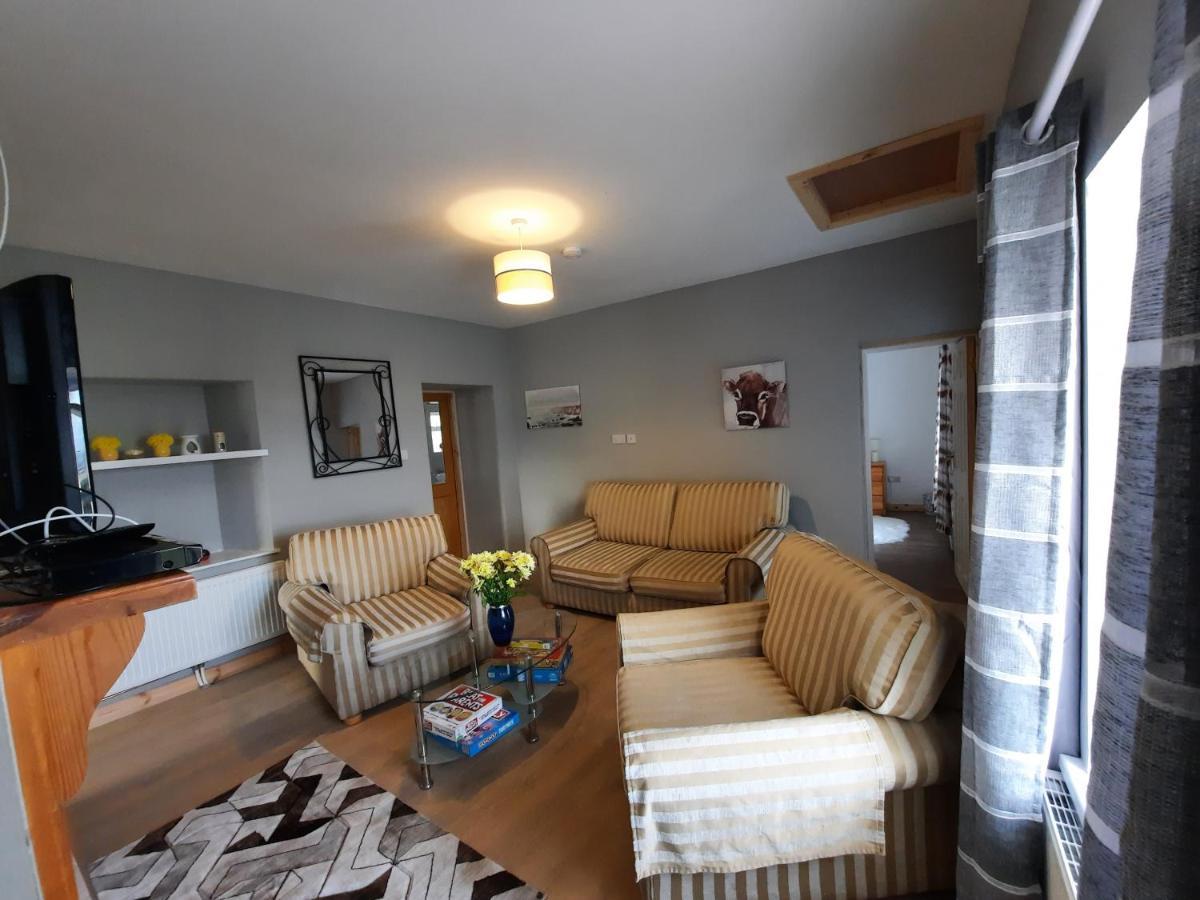 Conneelys Cottage, Connemara, Clifden, H71Y096 Bagian luar foto