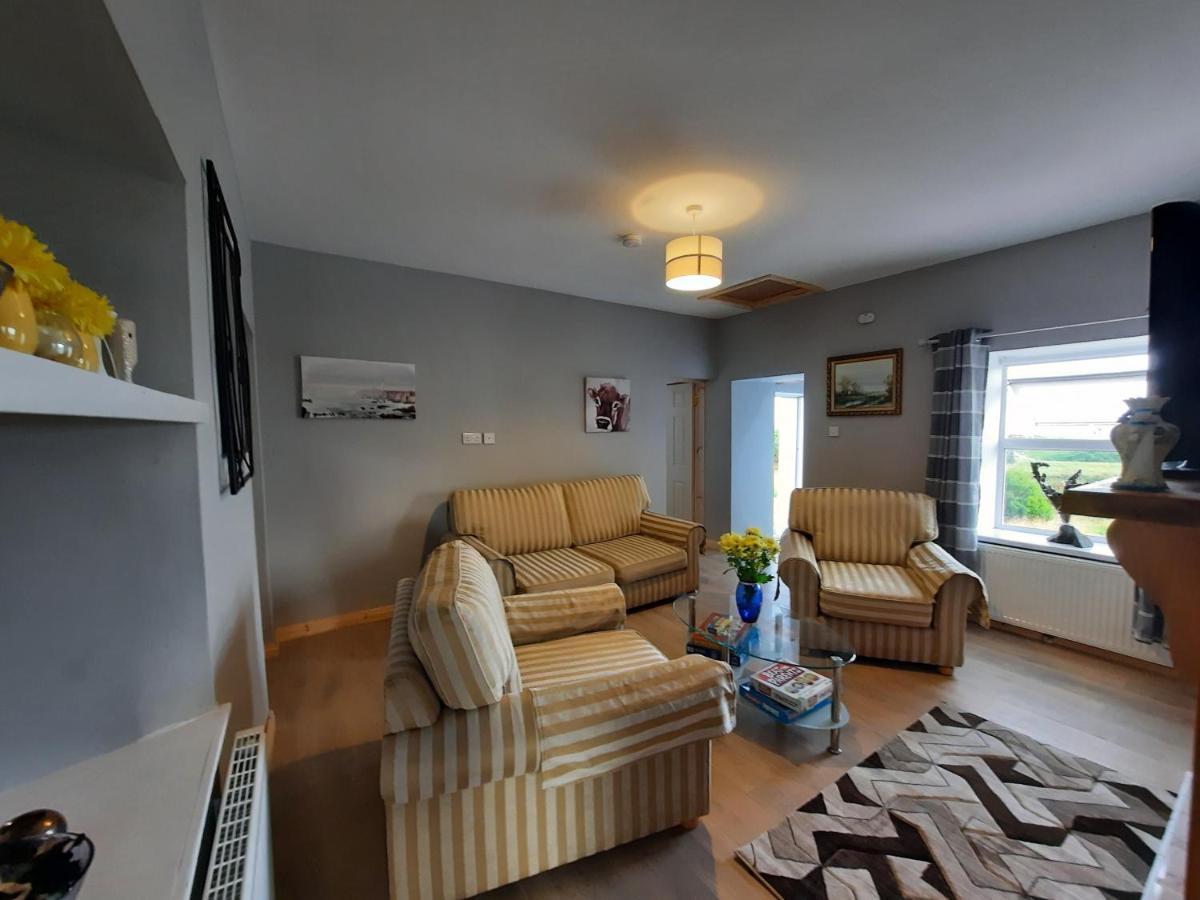 Conneelys Cottage, Connemara, Clifden, H71Y096 Bagian luar foto